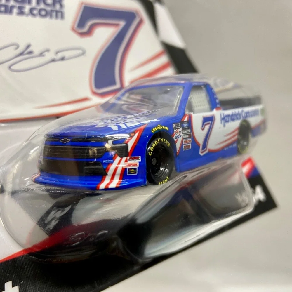 Nascar Authentics Hendrickcars.com #7 Chase Elliott‎ SKU-26942 Wave 02 NIP 2023